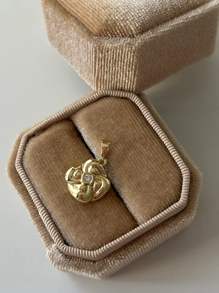 Xuping Çiçek Zirkon Taş Kolye ucu