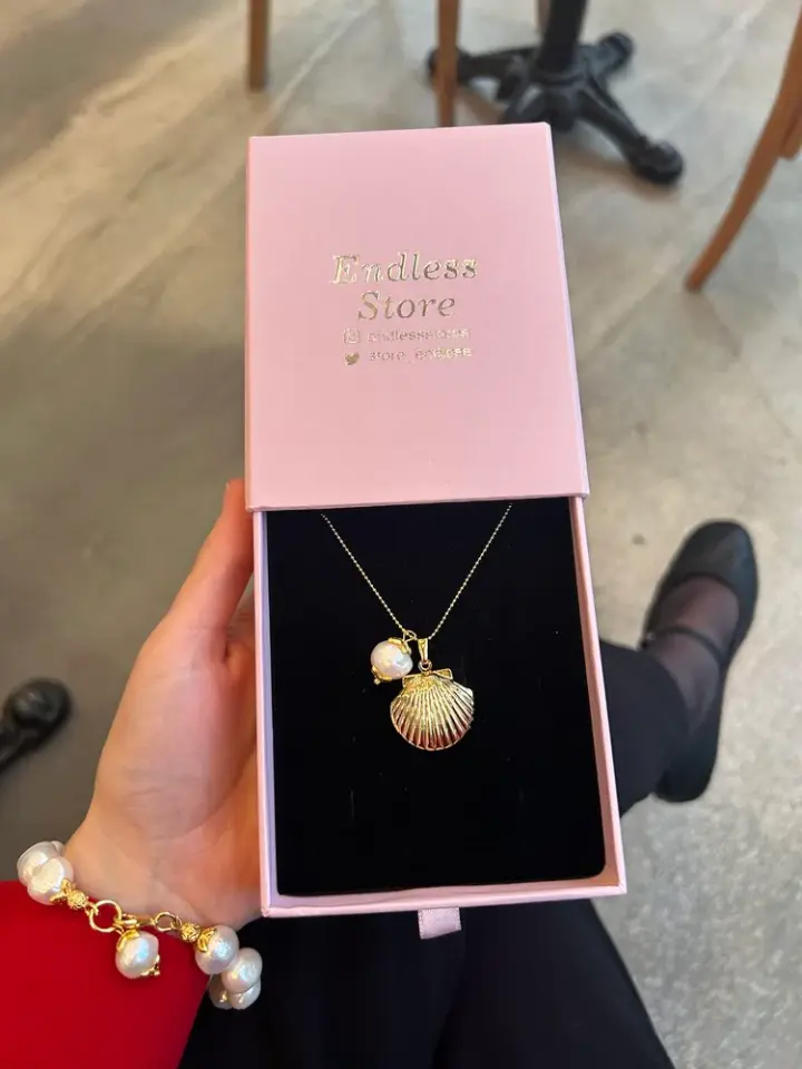 İstiridye Anı İnci Charm Kolye