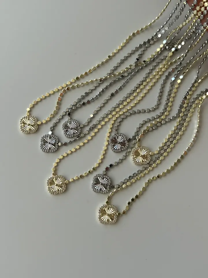 Zirkon Taşlı Yonca Kolye