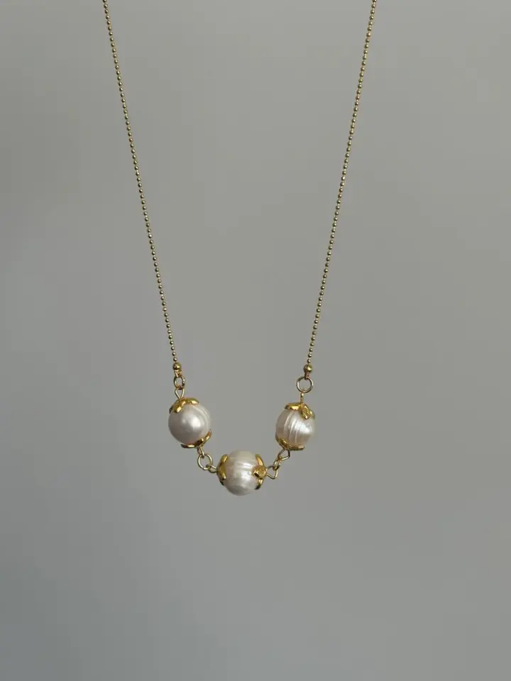 Şakayık İnci Charm Kolye