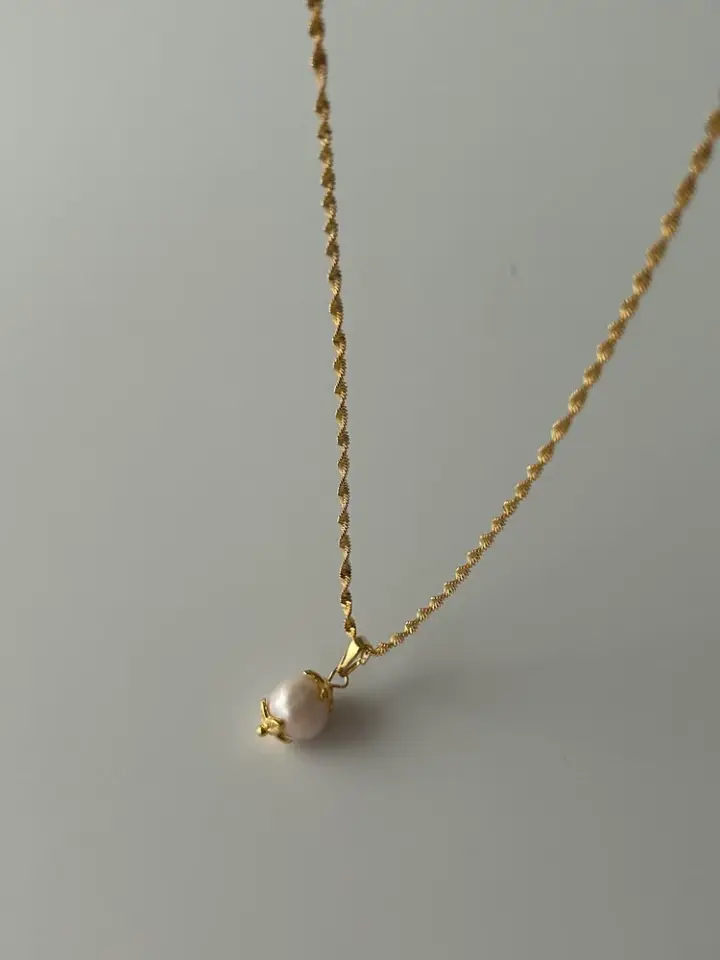 Şakayık İnci Charm Kolye