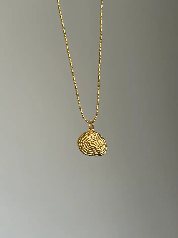 Salyangoz Charm Kolye