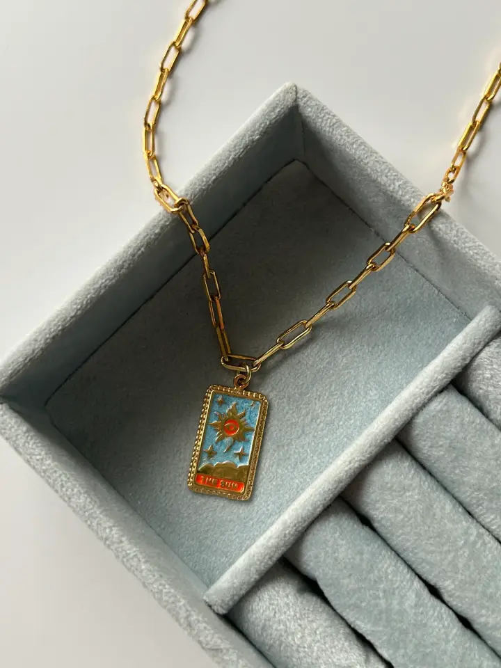 The Sun Charm Zincir Kolye