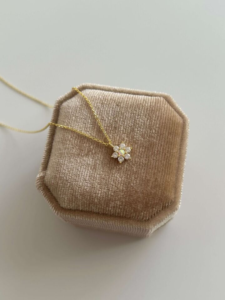 925 Ayar Gümüş Minimal Opal Doğaltaş Çiçek Kolye