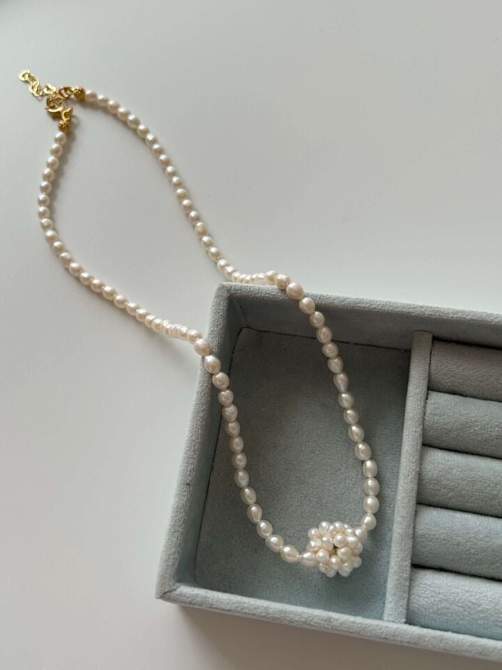 -PEARLY AURA- Serisi İnci Çiçeği Kolye